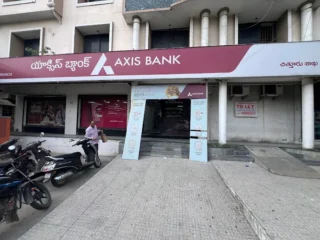 bank03